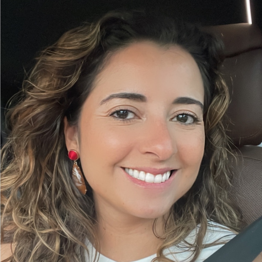 Meet your Posher, Cristiane